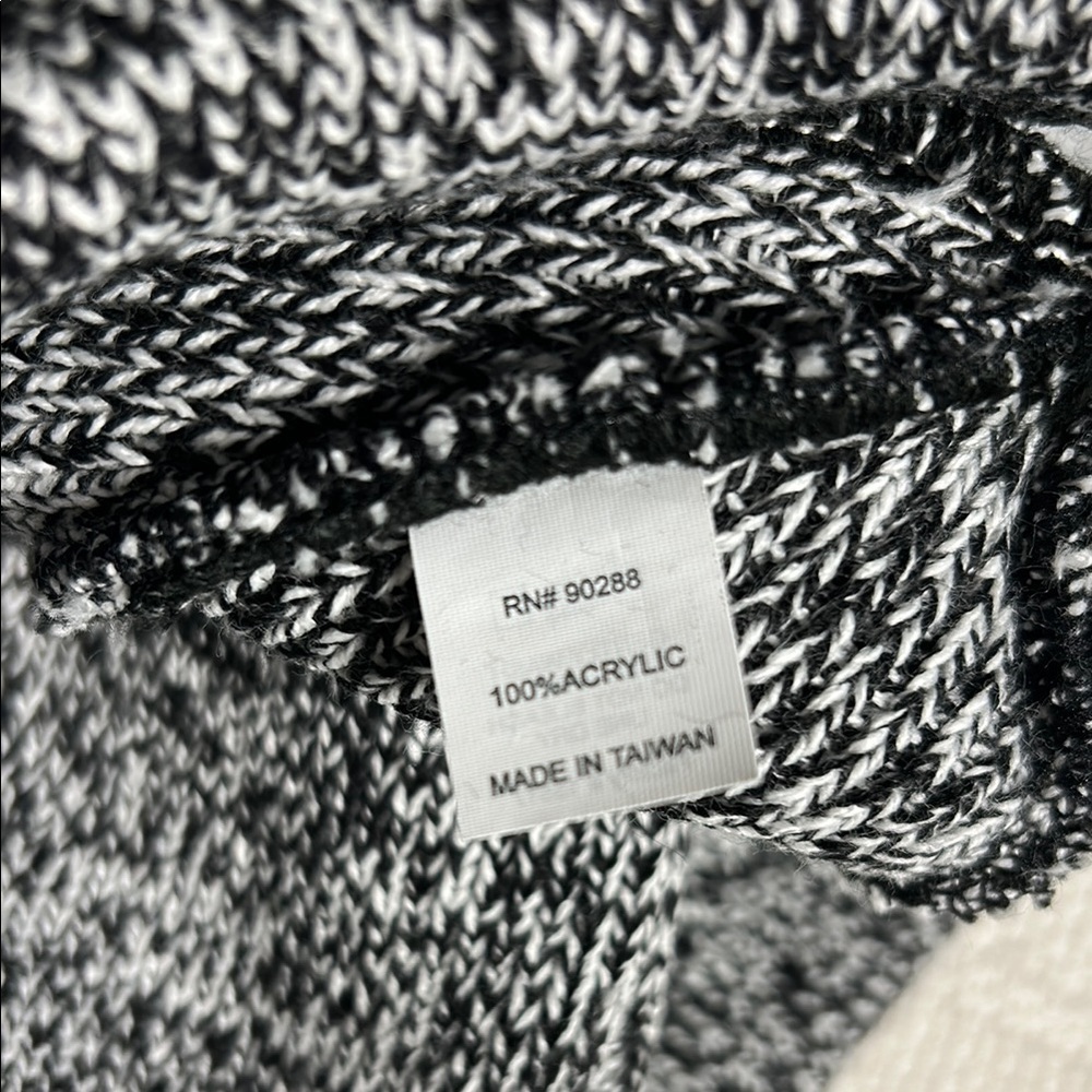 Adidas Monochrome Knit Beanie - Picture 3 of 5